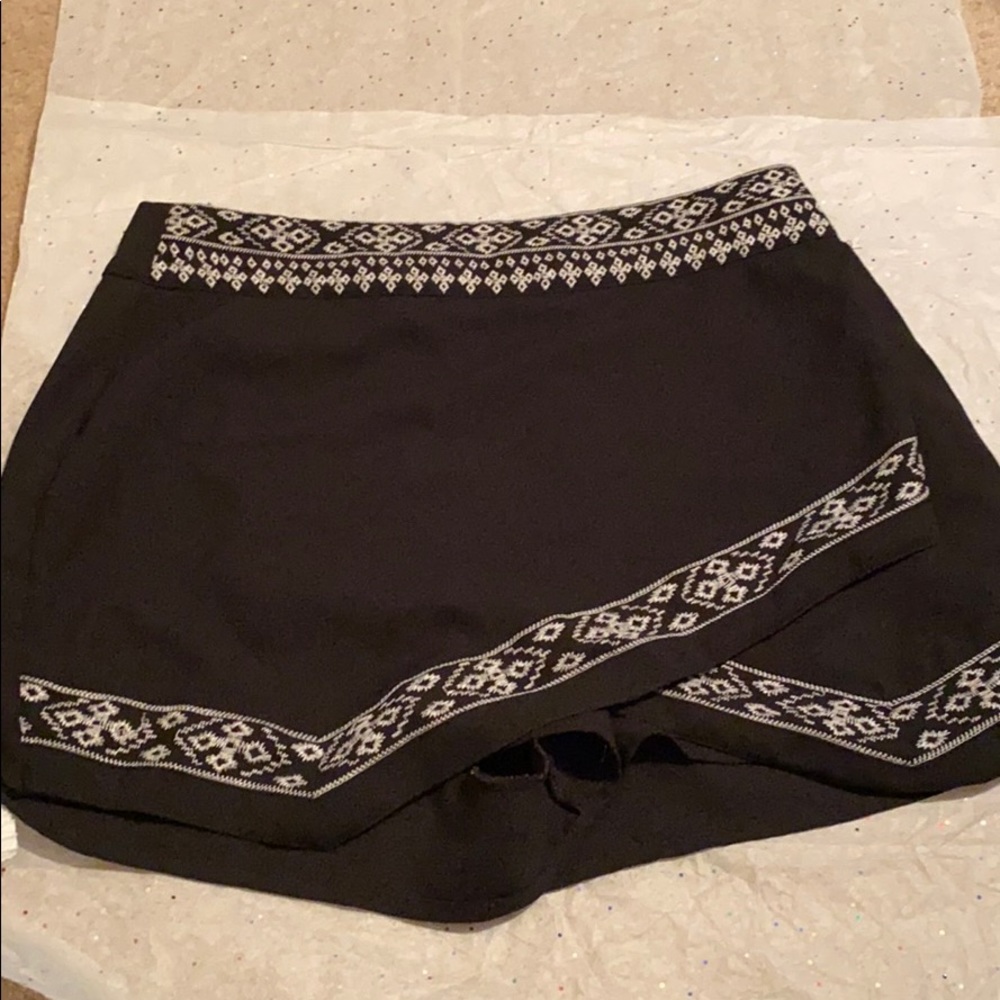 Small Kendall and Kylie Skort